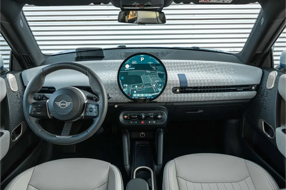 Mini Hatchback Cooper SE uit 2024, foto 5