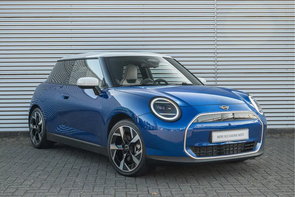 Mini Hatchback Cooper SE uit 2024, foto 6