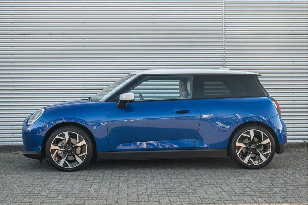 Mini Hatchback Cooper SE uit 2024, foto 9