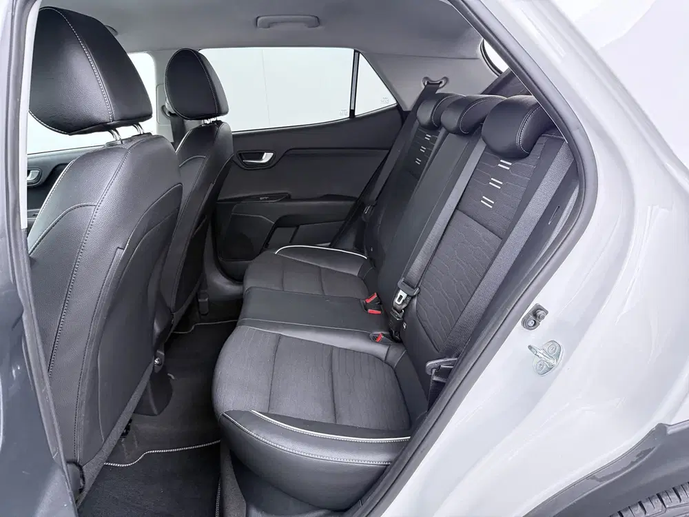 Kia Stonic 1.0 T-GDi MHEV 100pk GT-Line uit 2023, foto 10
