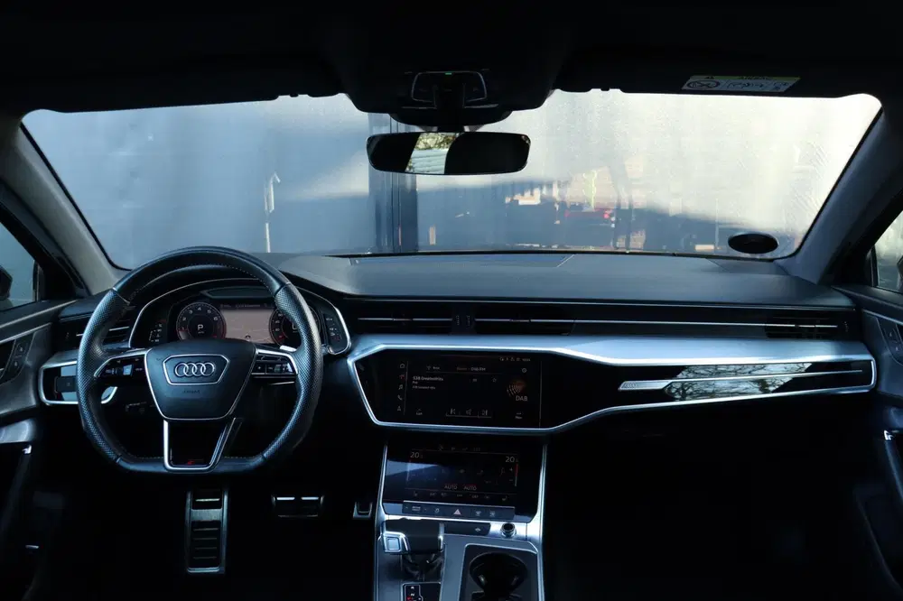 Audi A6 C8 45 TFSI S-LINE Mild PANO uit 2019, foto 2