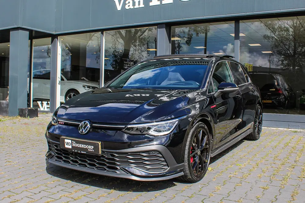 Volkswagen Golf 2.0 TSI GTI CLUBSPORT PANO NAVI HUD H&K CA uit 2023