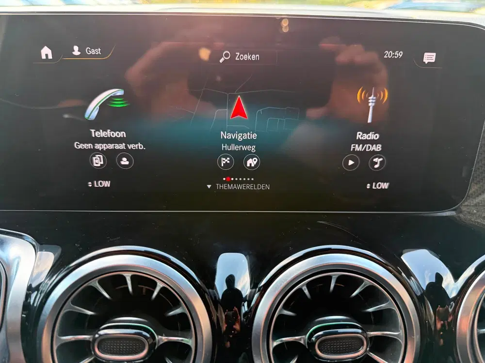 Mercedes-Benz GLB uit 2023, foto 12