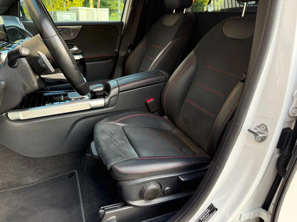 Mercedes-Benz GLB uit 2023, foto 4