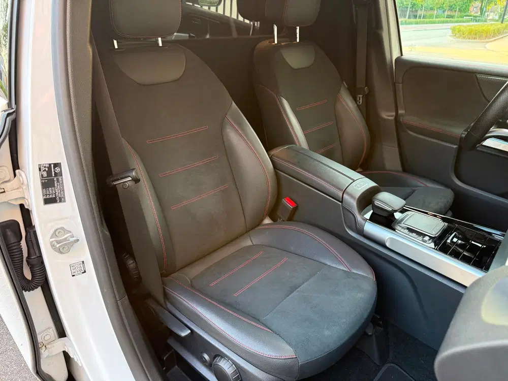 Mercedes-Benz GLB uit 2023, foto 5