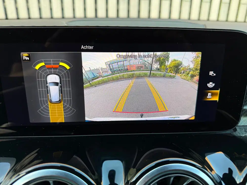Mercedes-Benz GLB uit 2023, foto 9