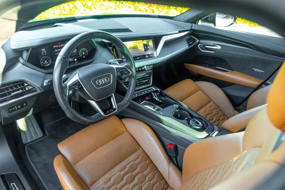Audi e-tron GT RS 93 kWh 598pk uit 2021, foto 14