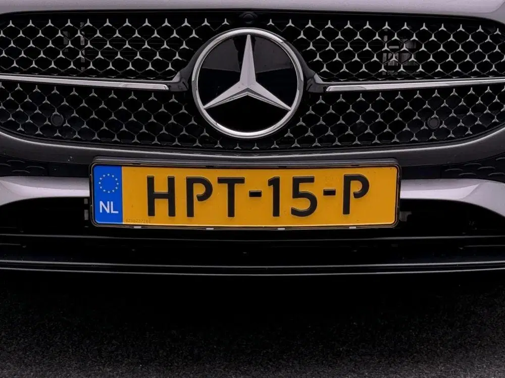 Mercedes-Benz A-Klasse 250 e AMG Nightpakket uit 2025, foto 10