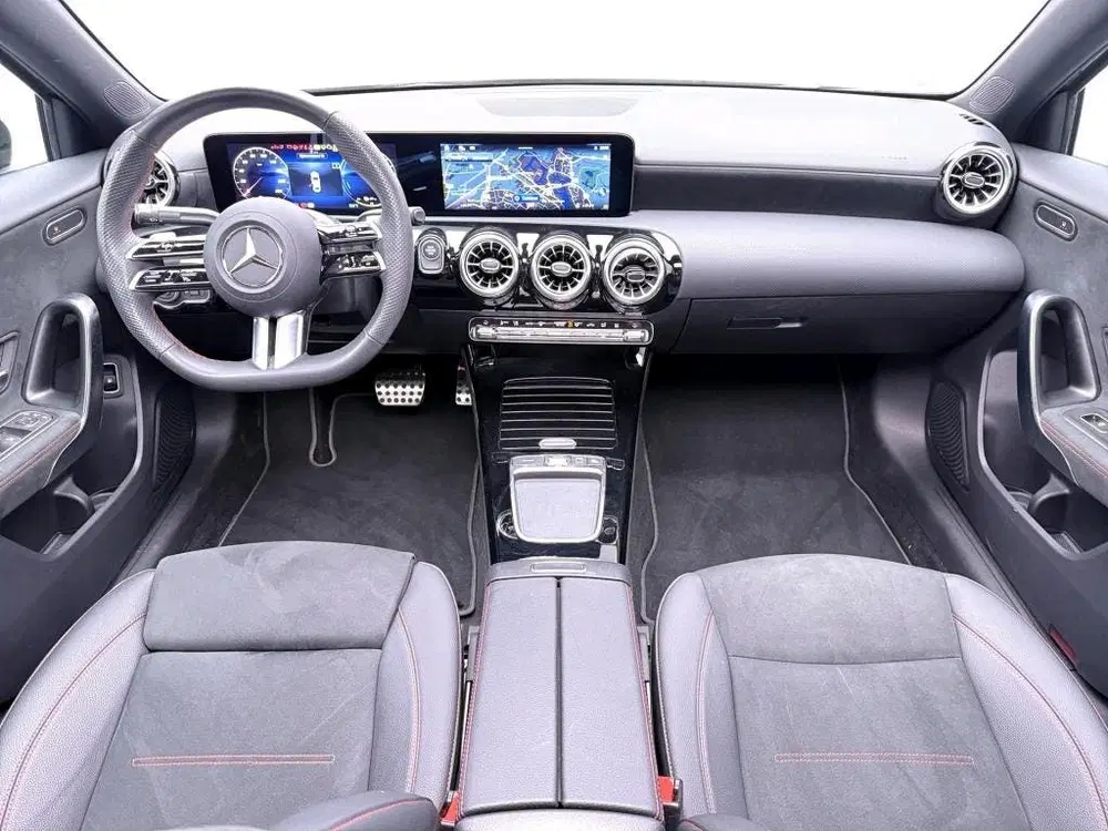 Mercedes-Benz A-Klasse 250 e AMG Nightpakket uit 2025, foto 6
