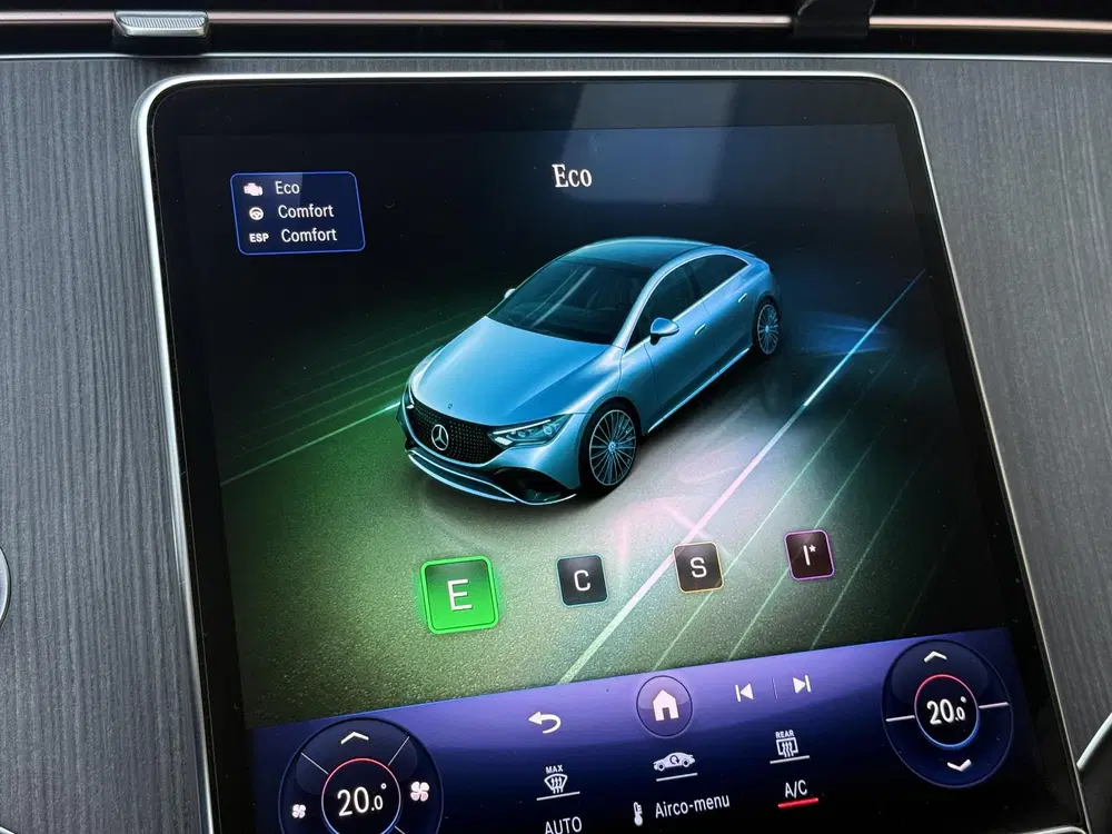 Mercedes-Benz EQE 300 89 kWh uit 2023, foto 12