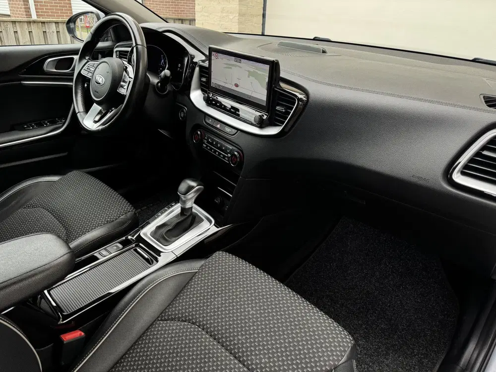 Kia XCeed 1.6 GDi 141pk PHEV DynamicLine Navi Leder uit 2022, foto 4