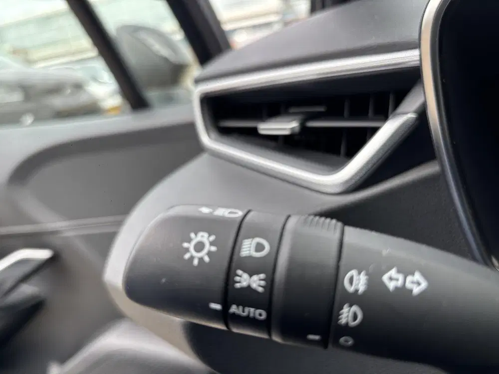 Toyota Corolla 1.8 Hybrid Business Plus uit 2022, foto 7