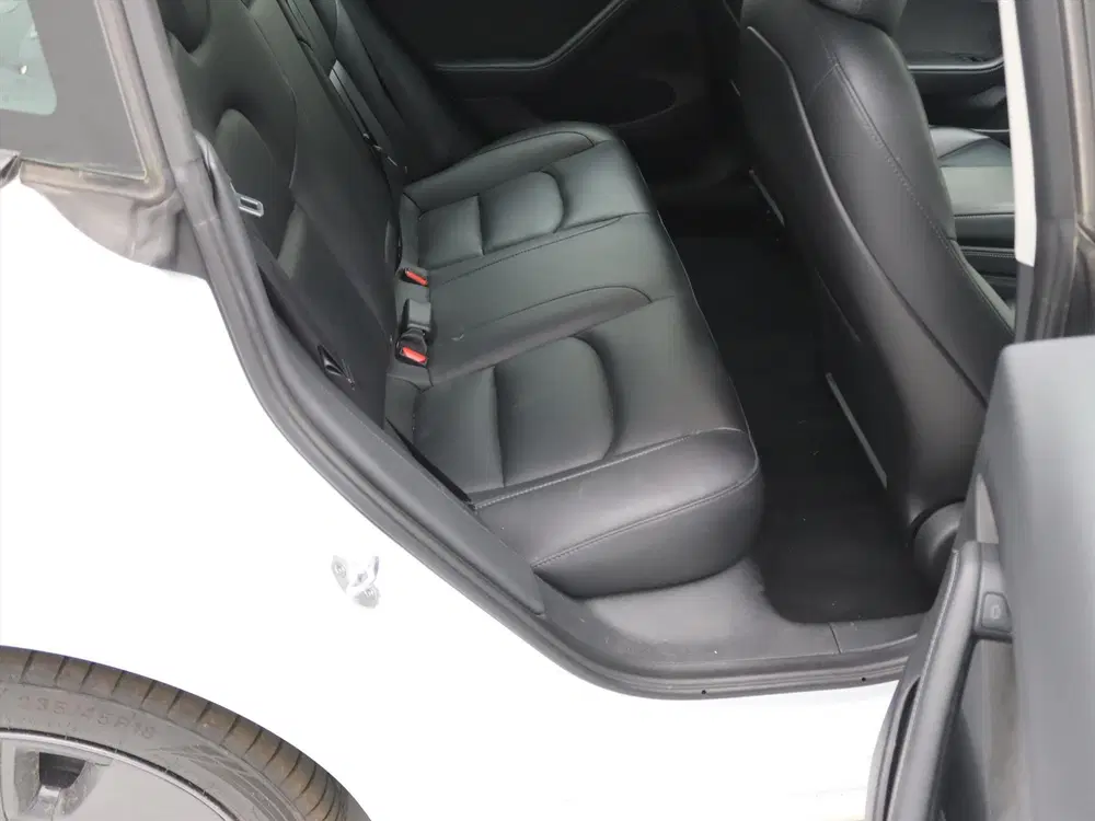 Tesla Model 3 Standard RWD Plus FACELIFT 90 uit 2022, foto 14