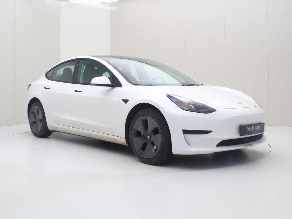 Tesla Model 3 Standard RWD Plus FACELIFT 90 uit 2022, foto 4