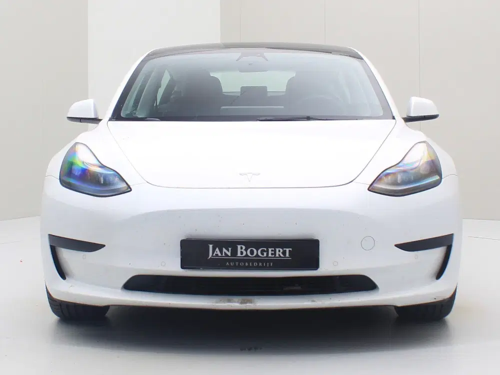 Tesla Model 3 Standard RWD Plus FACELIFT 90 uit 2022, foto 5
