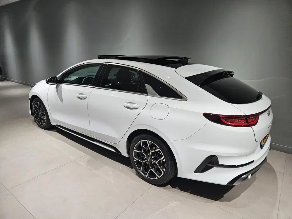 Kia ProCeed 1.5 T-GDi 160pk GT-PlusLine Panoramadak uit 2023, foto 12