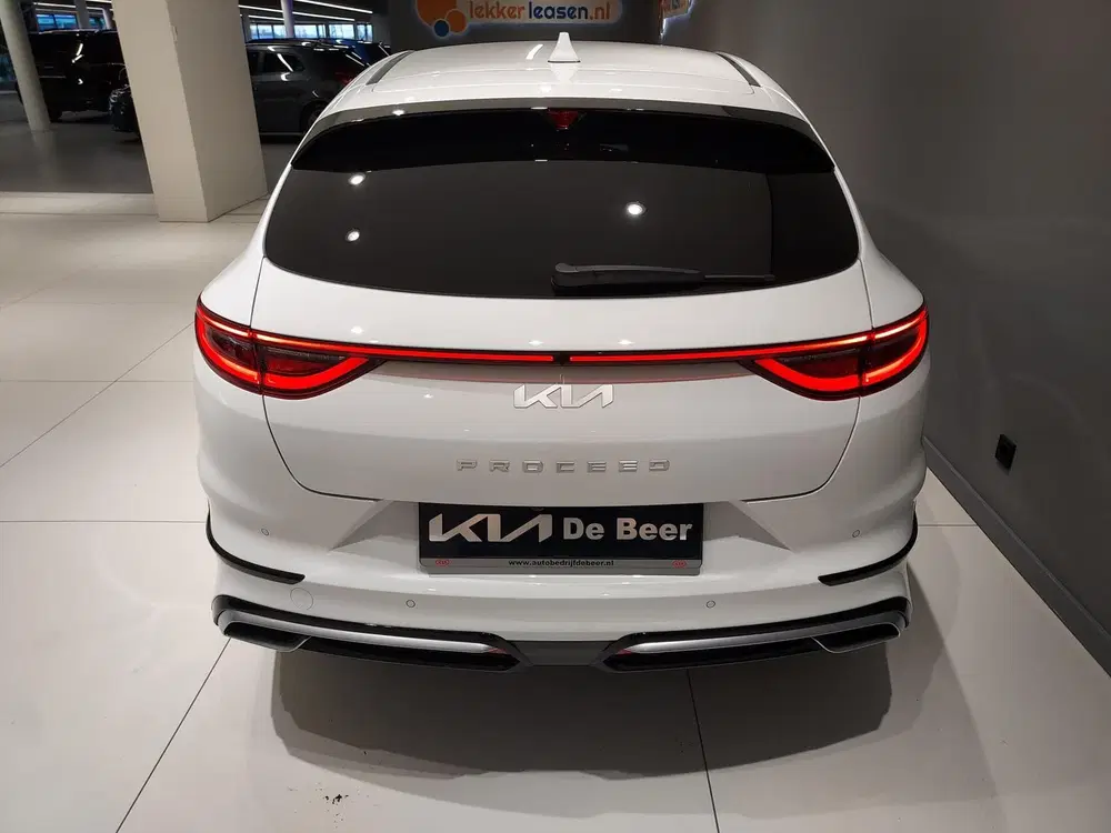Kia ProCeed 1.5 T-GDi 160pk GT-PlusLine Panoramadak uit 2023, foto 14