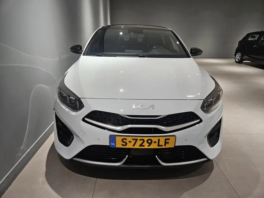 Kia ProCeed 1.5 T-GDi 160pk GT-PlusLine Panoramadak uit 2023, foto 3