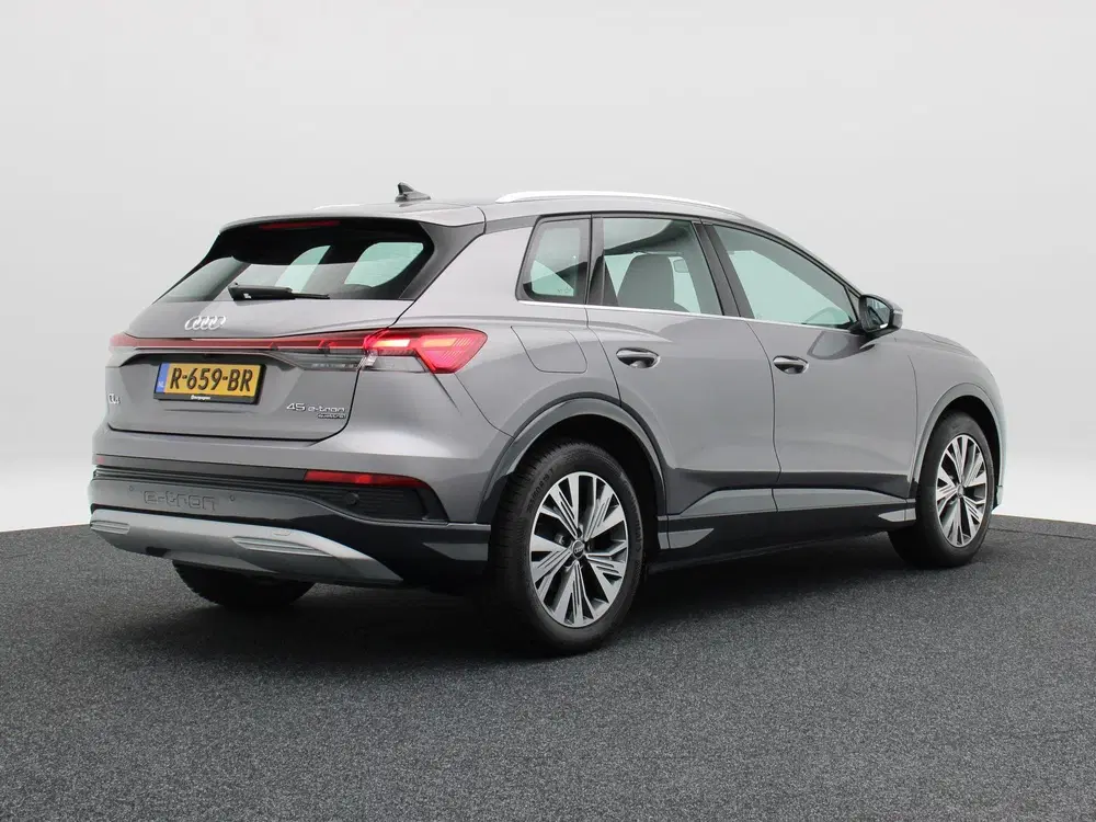 Audi Q4 e-tron 45 quattro Advanced edition 77 kWh 265 Pk uit 2022, foto 3