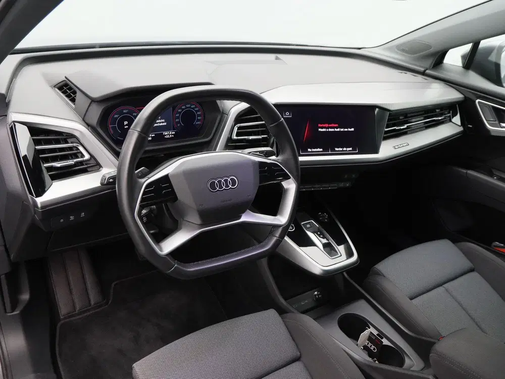 Audi Q4 e-tron 45 quattro Advanced edition 77 kWh 265 Pk uit 2022, foto 4