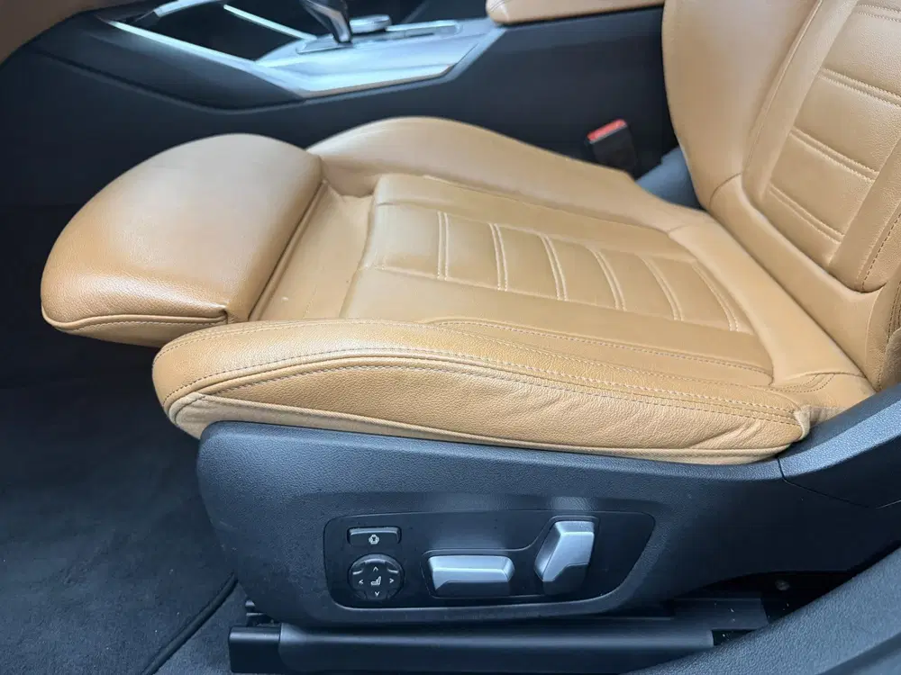 BMW 3-serie 330e M-Sport uit 2021, foto 10
