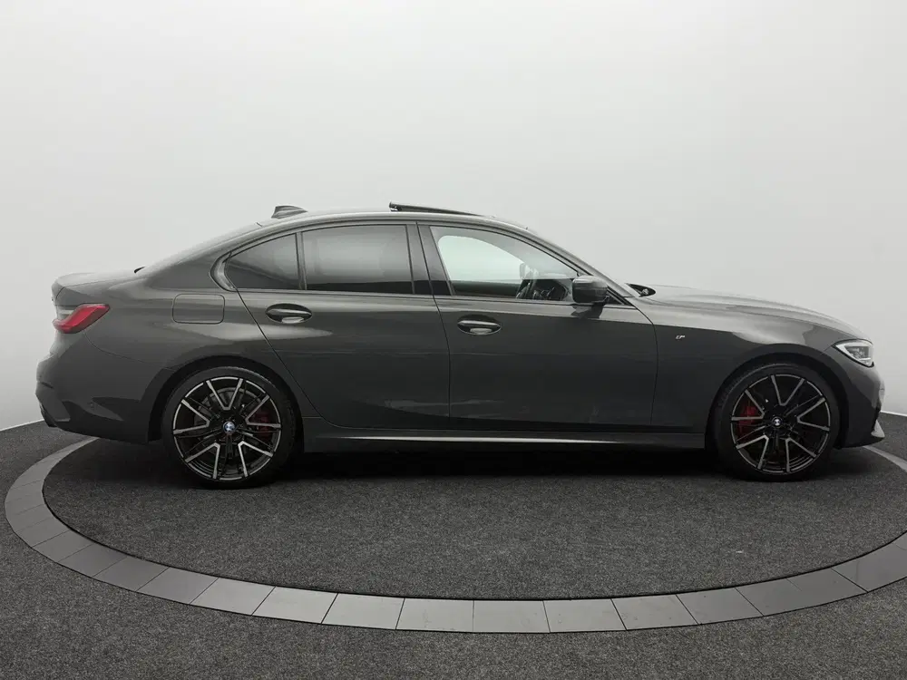 BMW 3-serie 330e M-Sport uit 2021, foto 6