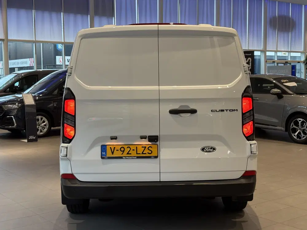 Ford Transit Custom 320 2.5 PHEV L1H1 Trend uit 2025, foto 5