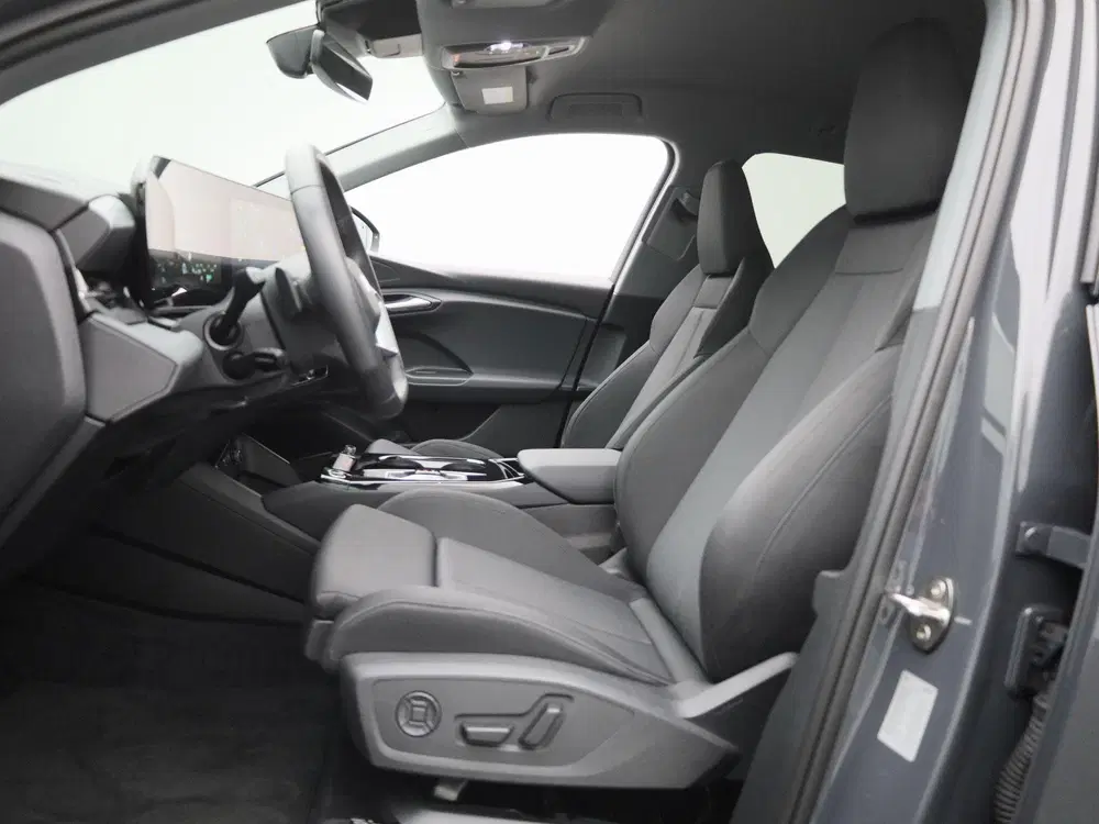 Audi Q6 e-tron edition 83 kWh 252 PK uit 2025, foto 12