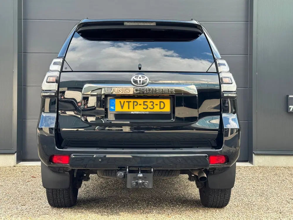 Toyota Land Cruiser 2.8 D-4D 70th Anniversary Window Van uit 2023, foto 14