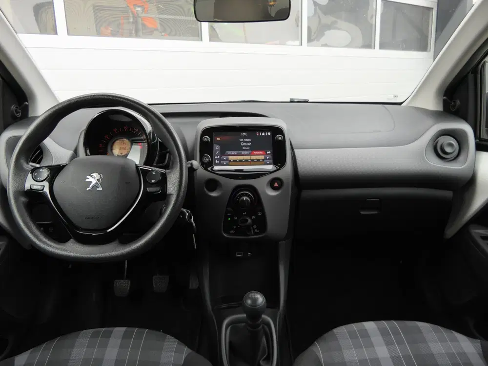 Peugeot 108 1.0 e-VTi Active 5-Deurs uit 2020, foto 7