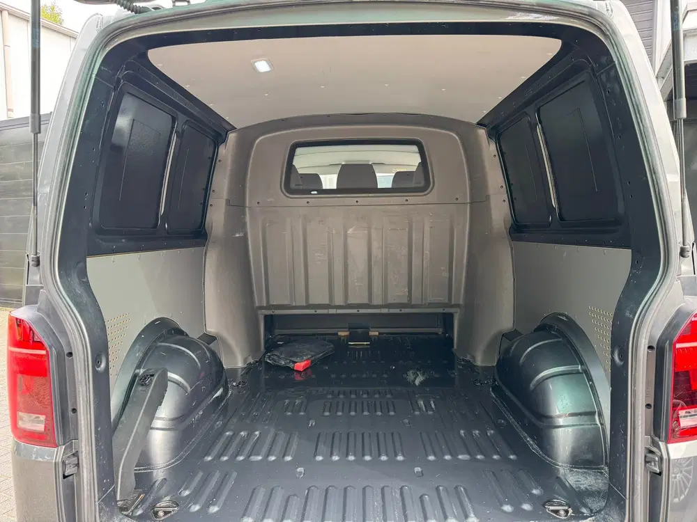 Volkswagen Transporter 2.0 TDI DSG L2H1 30 DC Bulli Xenon uit 2020, foto 12