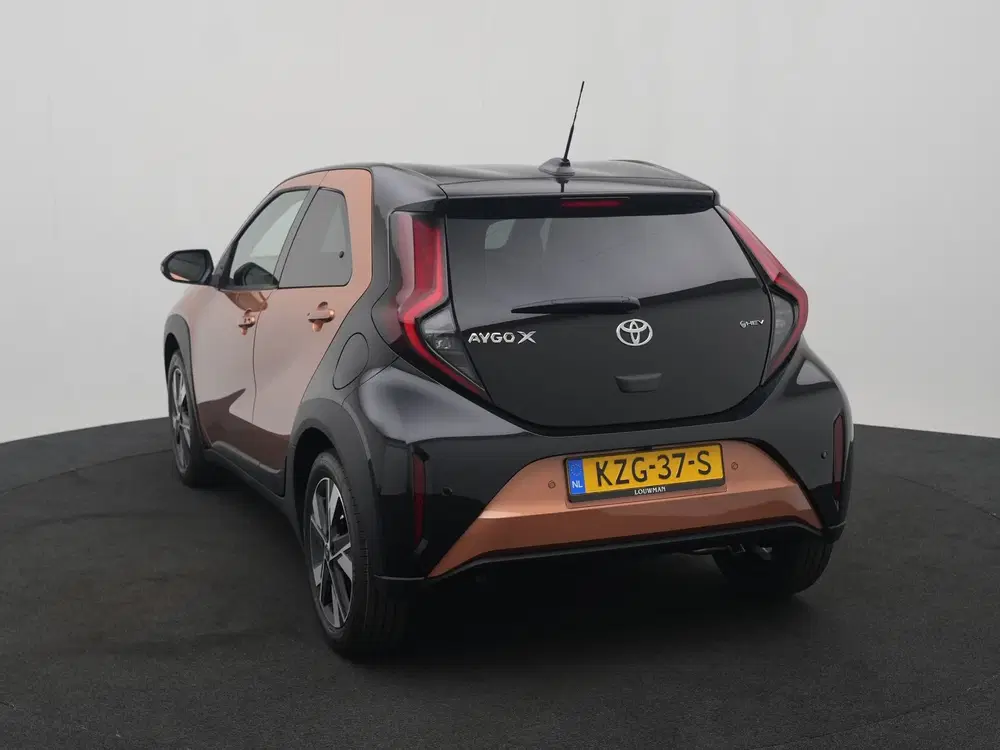 Toyota Aygo X Hybrid 115 pulse uit 2026, foto 12