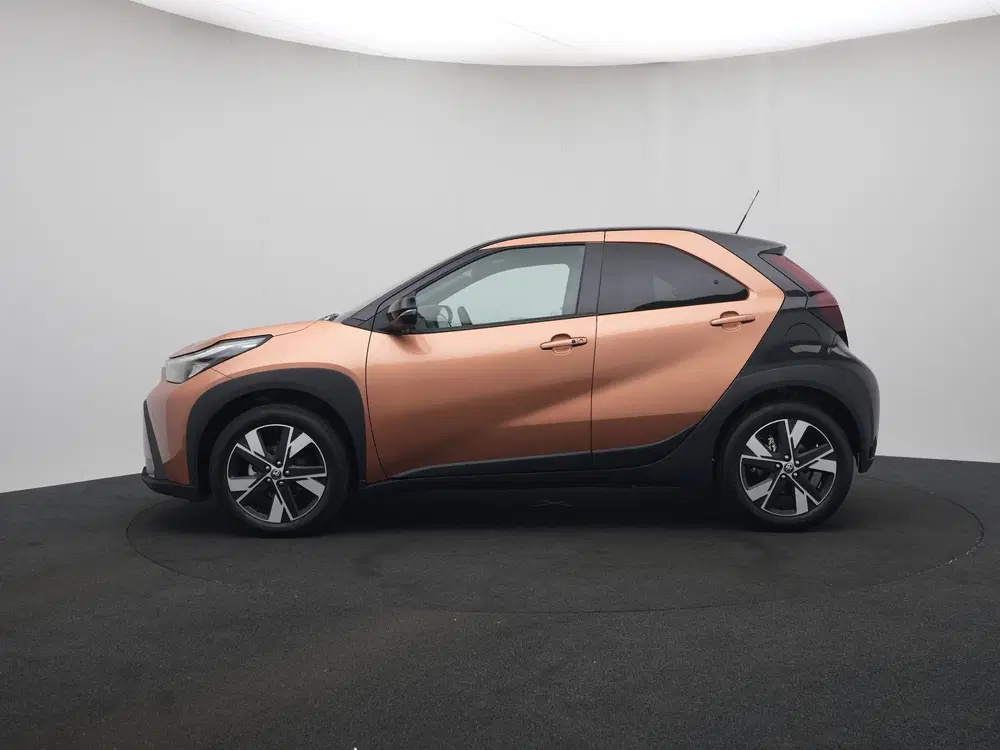 Toyota Aygo X Hybrid 115 pulse uit 2026, foto 3
