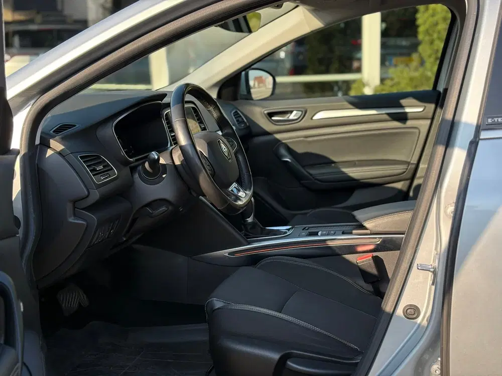 Renault Megane Mégane Estate 1.6 E-Tech Plug-In Hybrid 16 uit 2021, foto 11