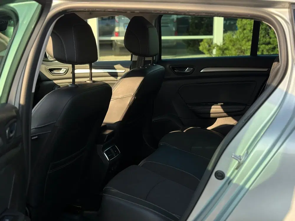 Renault Megane Mégane Estate 1.6 E-Tech Plug-In Hybrid 16 uit 2021, foto 13