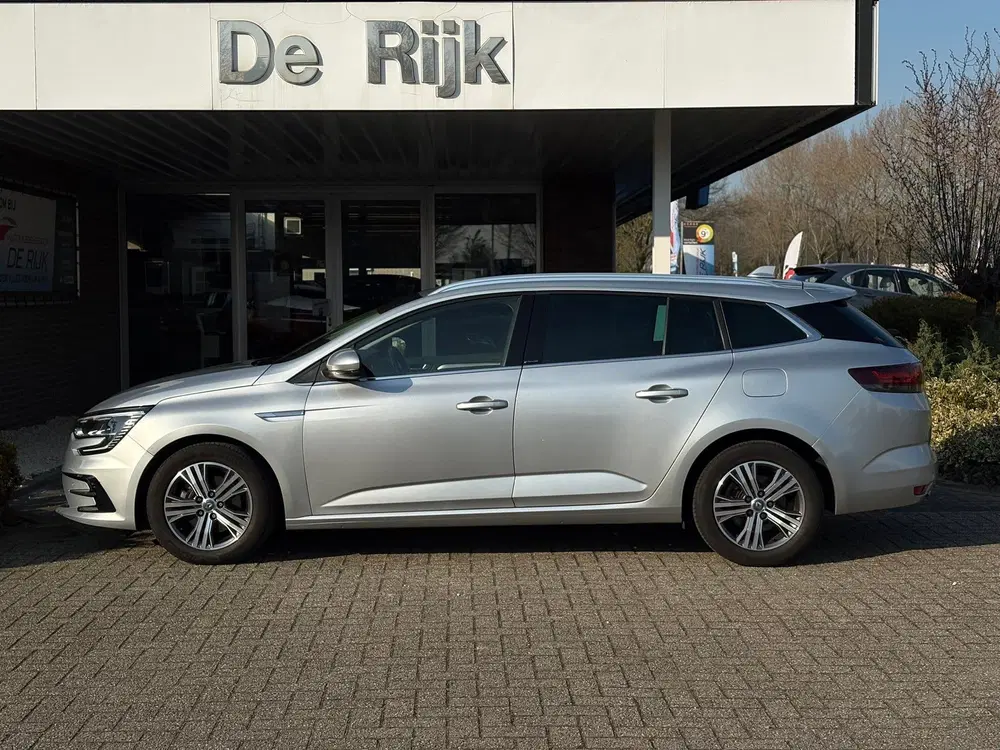 Renault Megane Mégane Estate 1.6 E-Tech Plug-In Hybrid 16 uit 2021, foto 2
