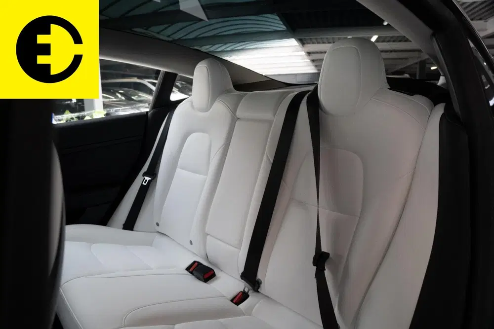 Tesla Model 3 Performance AWD 75 kWh uit 2022, foto 8