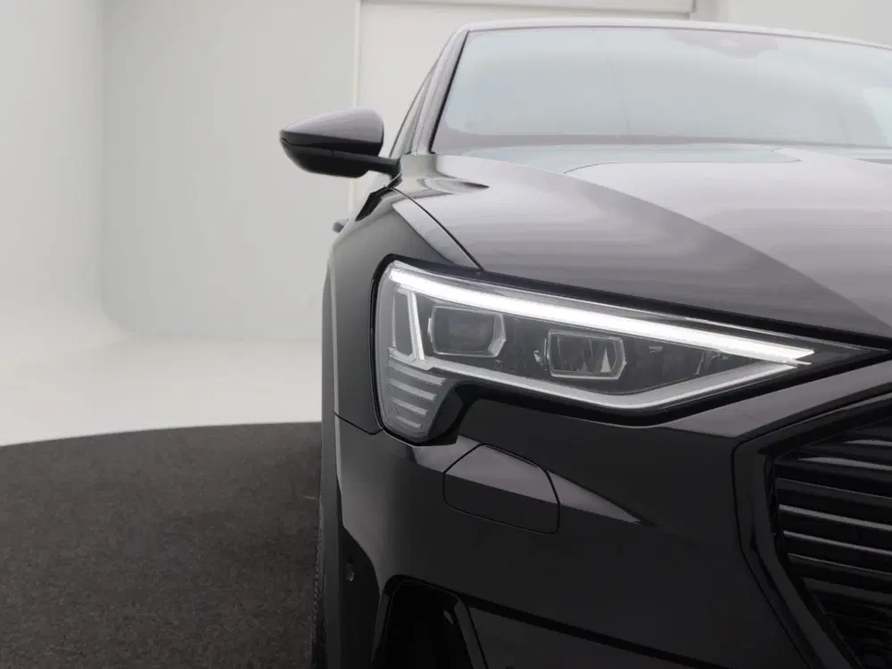 Audi e-tron 55 quattro 95kWh uit 2022, foto 11