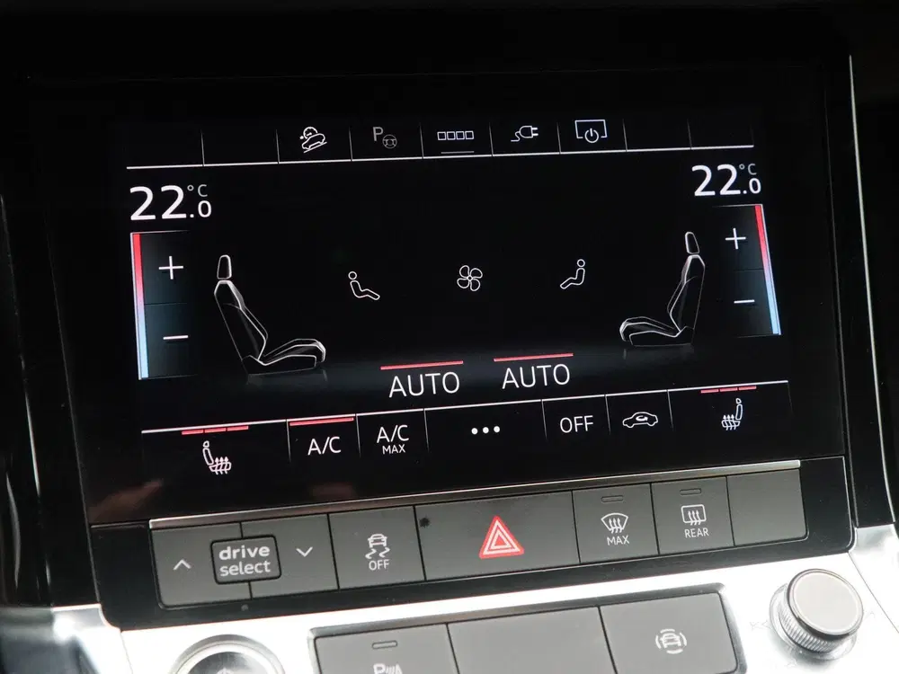 Audi e-tron 55 quattro 95kWh uit 2022, foto 14