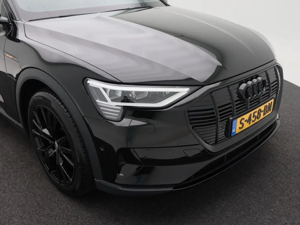Audi e-tron 55 quattro 95kWh uit 2022, foto 15