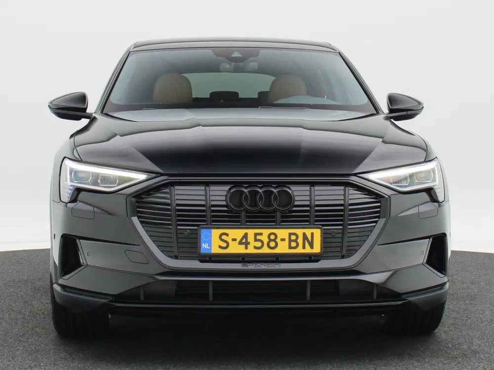 Audi e-tron 55 quattro 95kWh uit 2022, foto 5