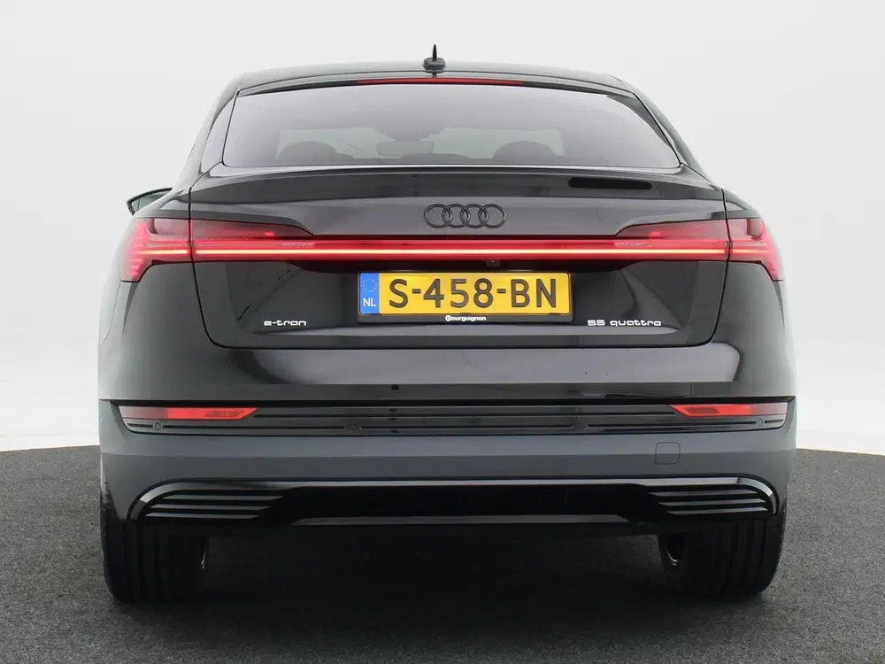 Audi e-tron 55 quattro 95kWh uit 2022, foto 7