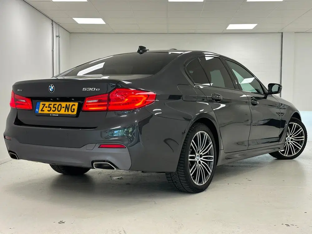 BMW 5-serie 5 Serie 530e xDrive M-Sport uit 2020, foto 2