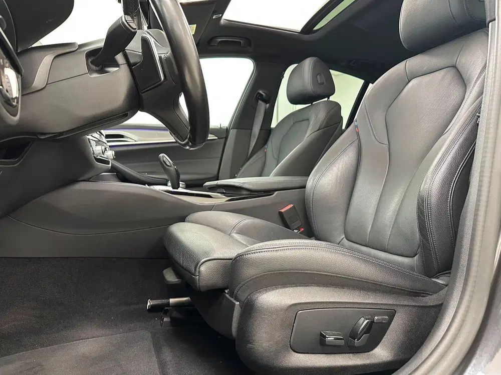 BMW 5-serie 5 Serie 530e xDrive M-Sport uit 2020, foto 4
