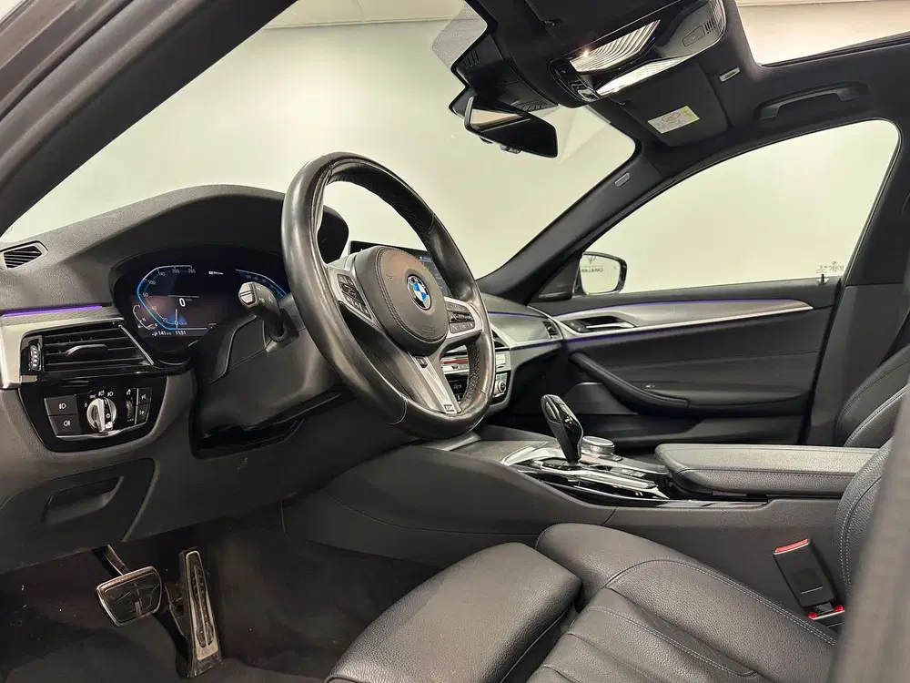 BMW 5-serie 5 Serie 530e xDrive M-Sport uit 2020, foto 5