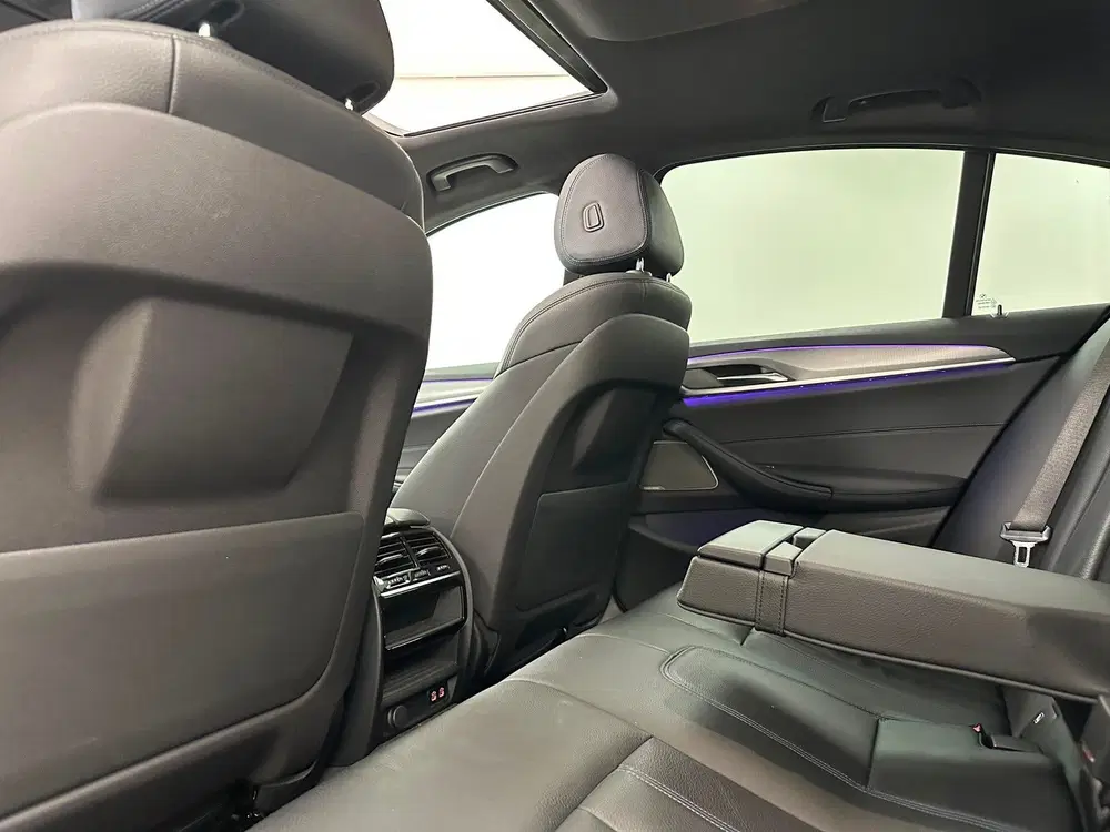 BMW 5-serie 5 Serie 530e xDrive M-Sport uit 2020, foto 7