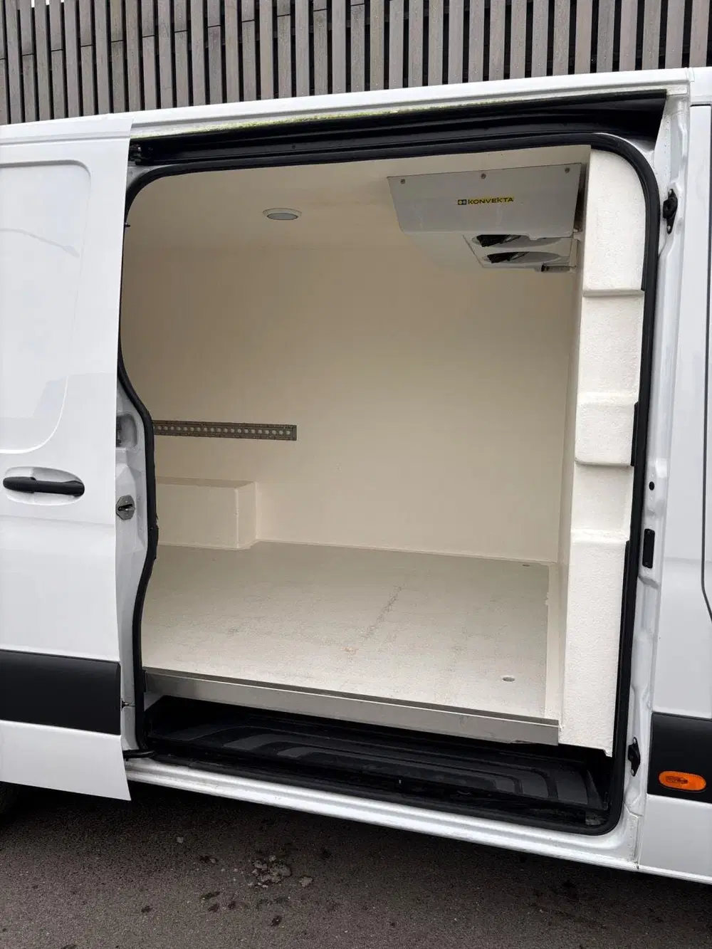 Mercedes-Benz Sprinter 316 CDI L2H1 Koelwagen Dag en Nacht uit 2020, foto 15