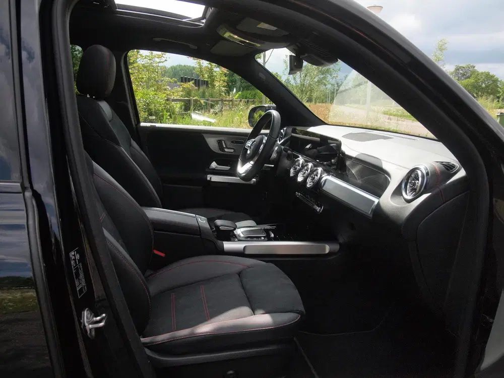 Mercedes-Benz EQB 250 AMG Line 7 Persoons 67 kWh uit 2022, foto 15