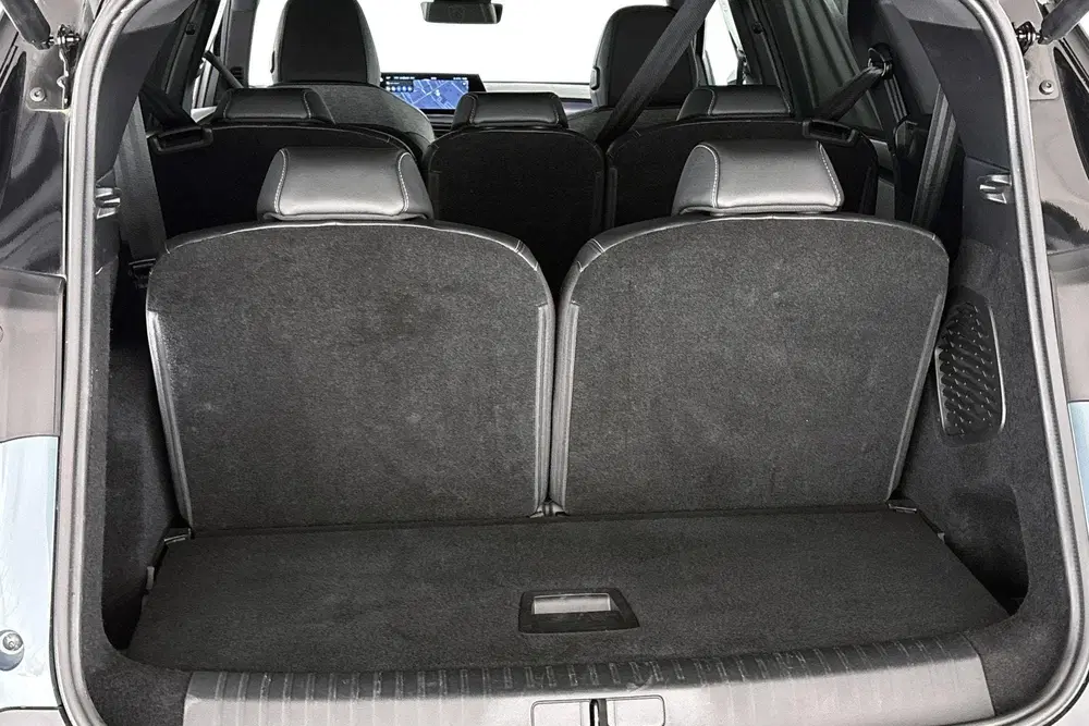 Peugeot 5008 1.2 Hybrid 136 GT 7p Stoelverwarming Camer uit 2024, foto 11