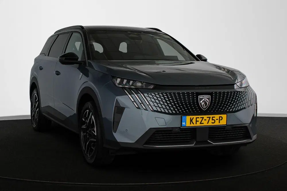 Peugeot 5008 1.2 Hybrid 136 GT 7p Stoelverwarming Camer uit 2024, foto 2